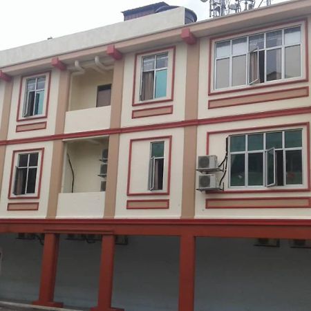 Sv Andalas Hotel Klang Buitenkant foto