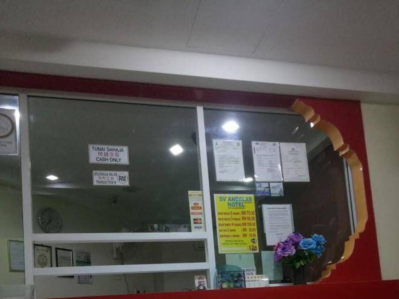 Sv Andalas Hotel Klang Buitenkant foto