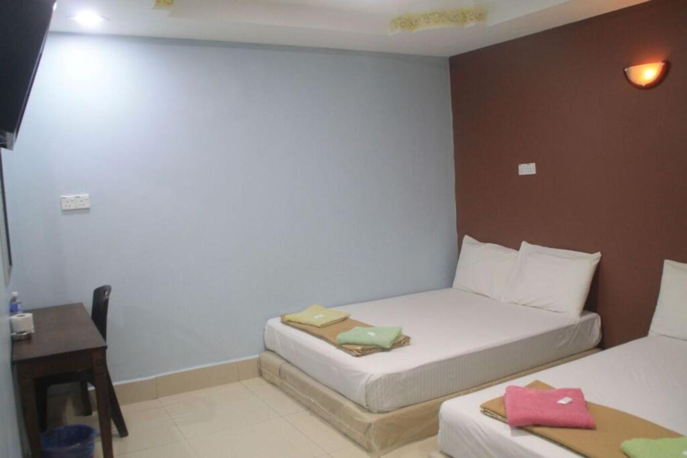 Sv Andalas Hotel Klang Buitenkant foto