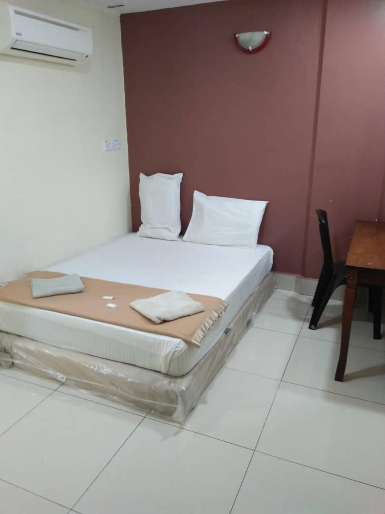 Sv Andalas Hotel Klang Buitenkant foto