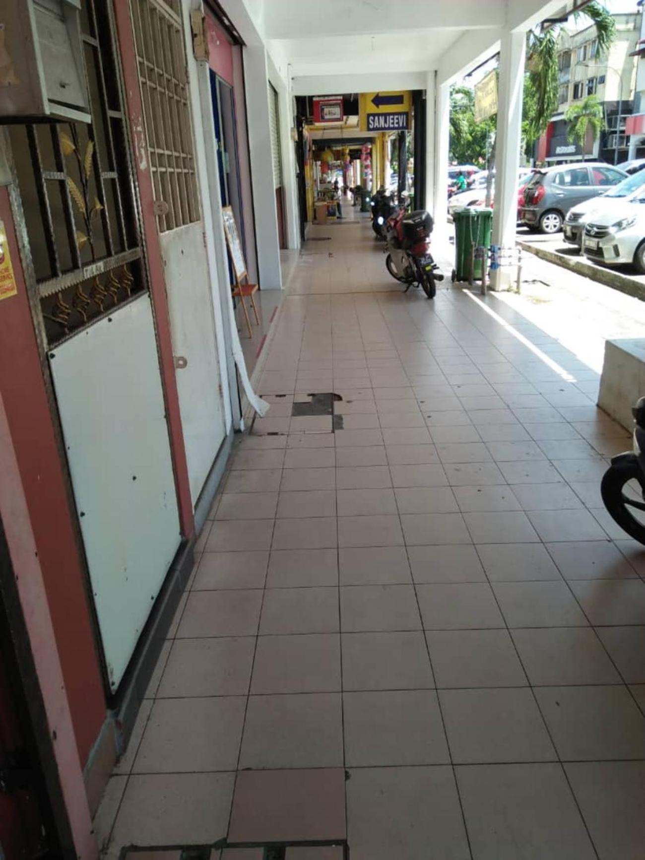 Sv Andalas Hotel Klang Buitenkant foto