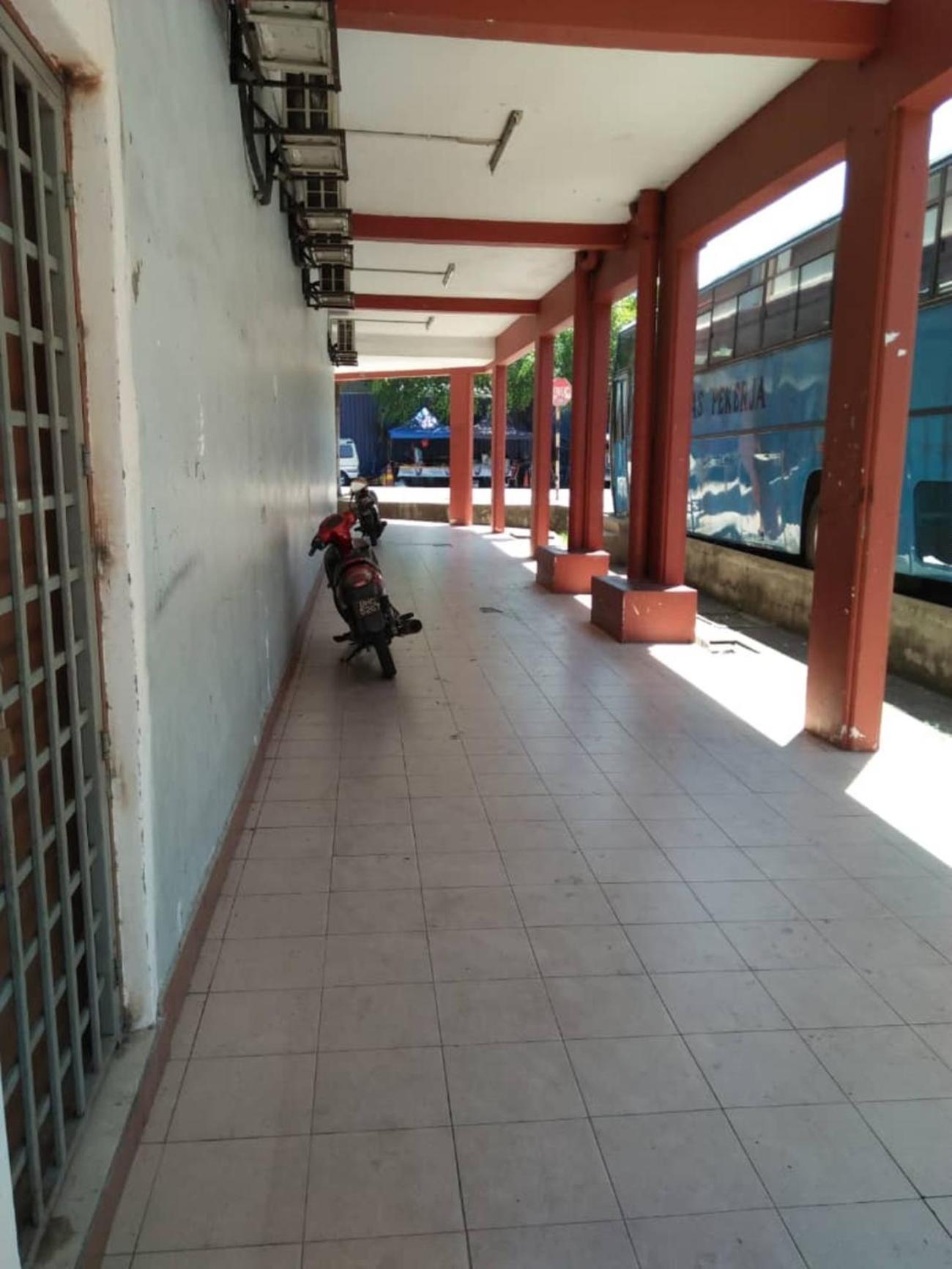 Sv Andalas Hotel Klang Buitenkant foto