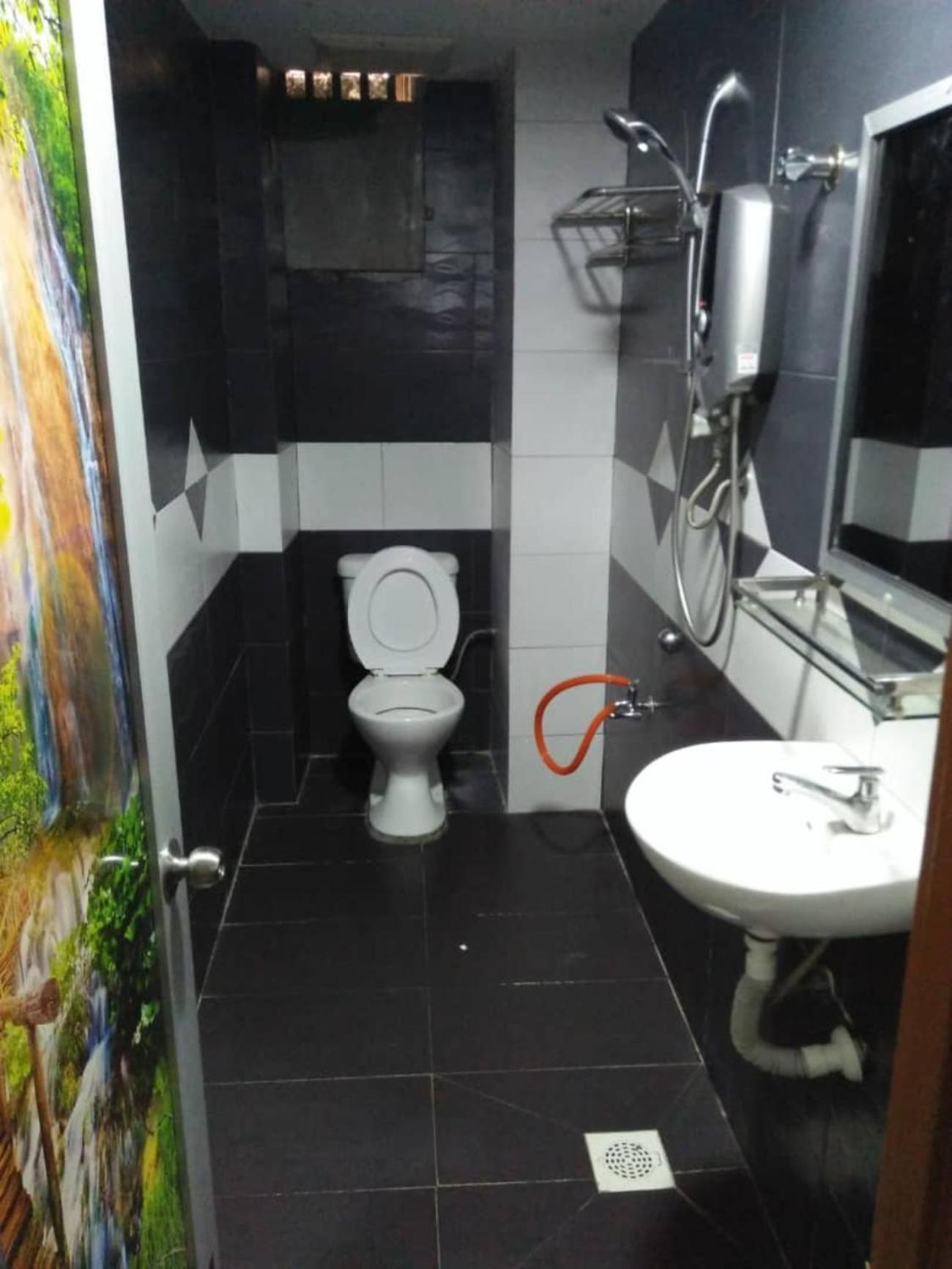 Sv Andalas Hotel Klang Buitenkant foto