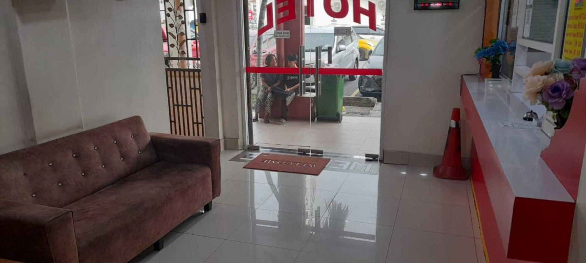 Sv Andalas Hotel Klang Buitenkant foto
