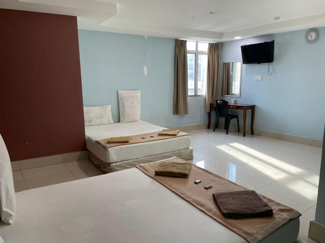 Sv Andalas Hotel Klang Buitenkant foto